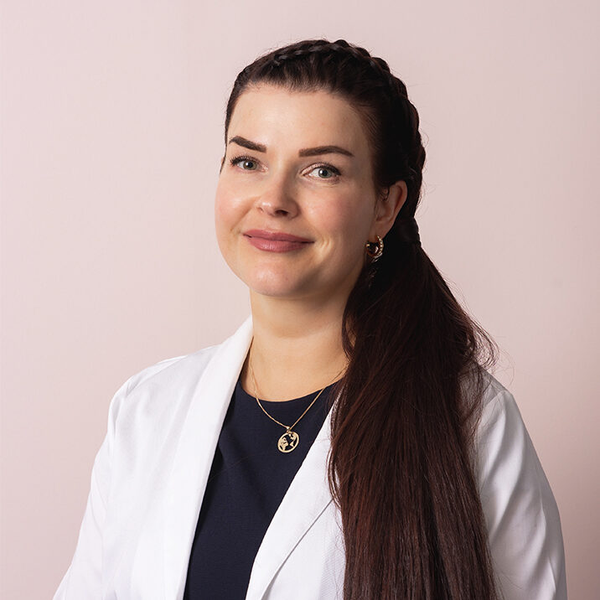 Sari Huttunen, sairaanhoitaja (AMK), SH Esthetics Oulussa